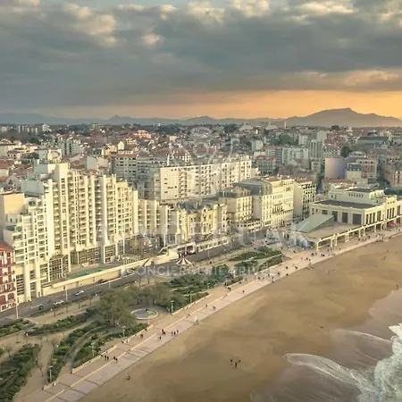 Grande - Avec Balcon - Victoria Surf Apartment *